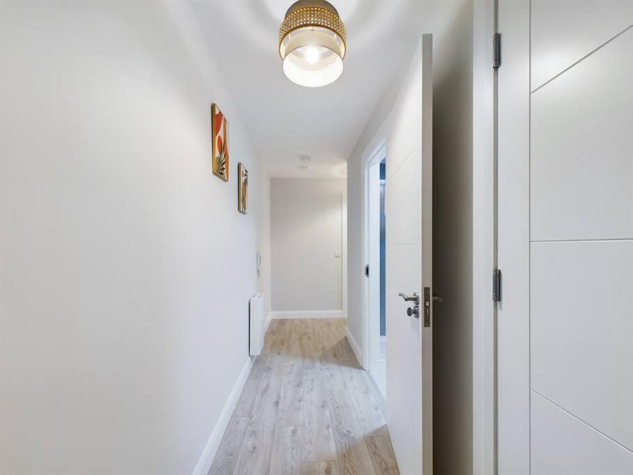 Contemporary 2-Bedroom Apartment 벨파스트 외부 사진