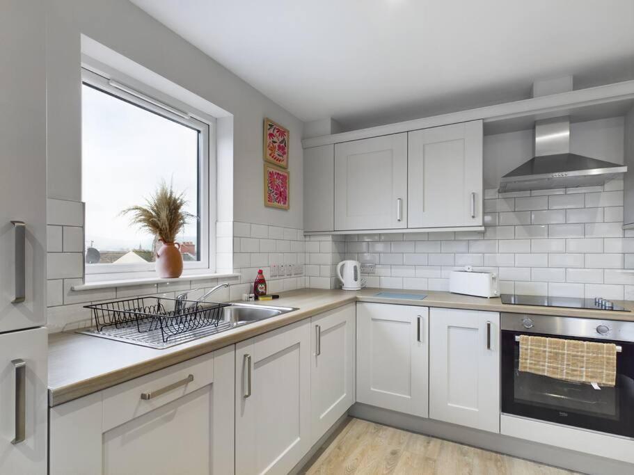 Contemporary 2-Bedroom Apartment 벨파스트 외부 사진
