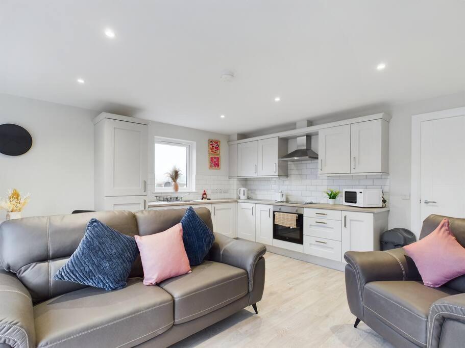 Contemporary 2-Bedroom Apartment 벨파스트 외부 사진